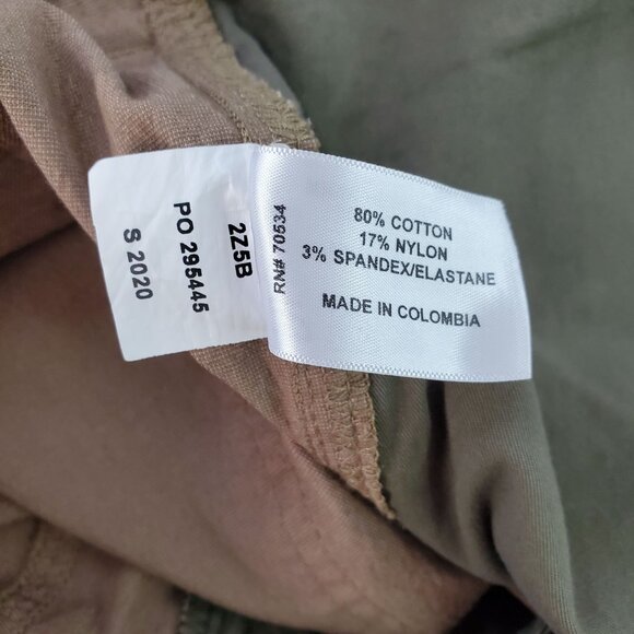 Orvis Mens Size 40 Khaki Shorts Hiking Camping Outdoor Adventure Gorpcore - Picture 2 of 8